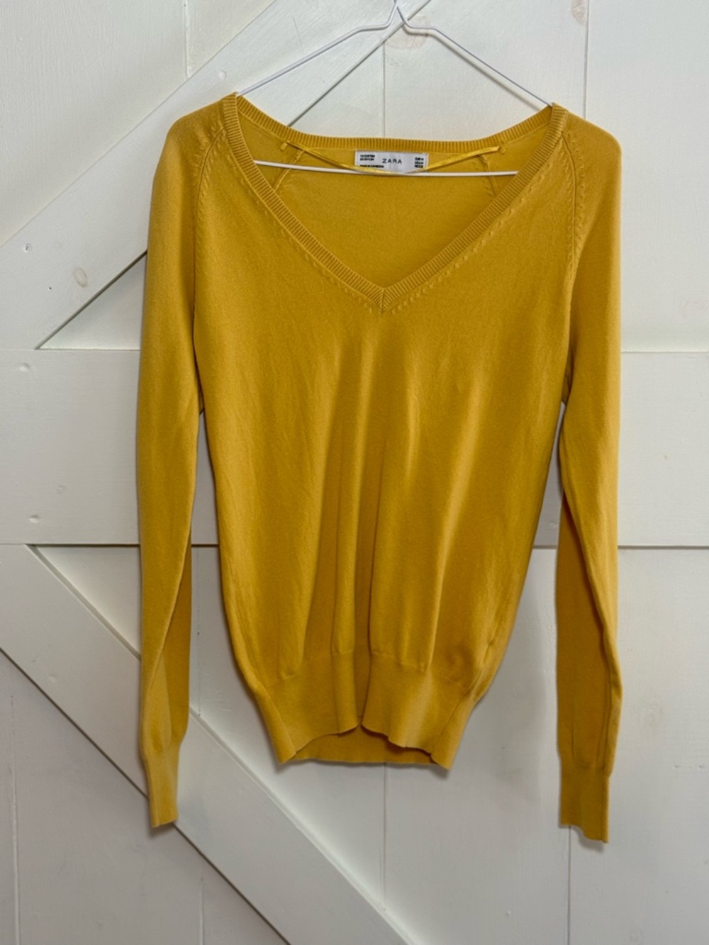 Zara M Mustard Yellow V Neck Sweater Cotton Blend Lightweight Knit